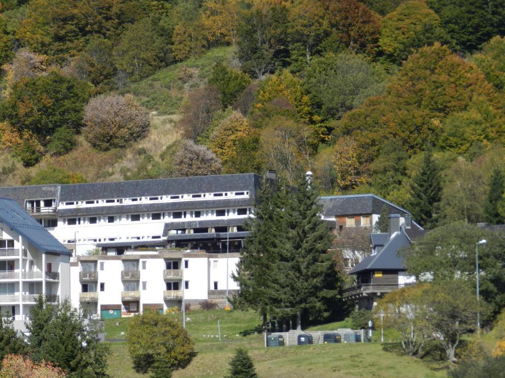 Gergovia Hotell Super Besse Exteriör bild