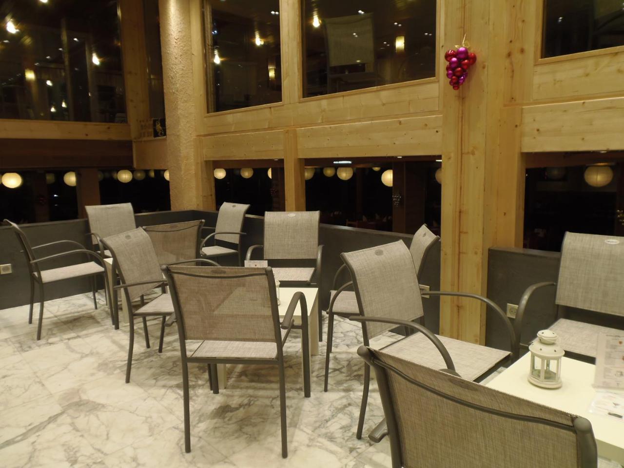 Gergovia Hotell Super Besse Exteriör bild